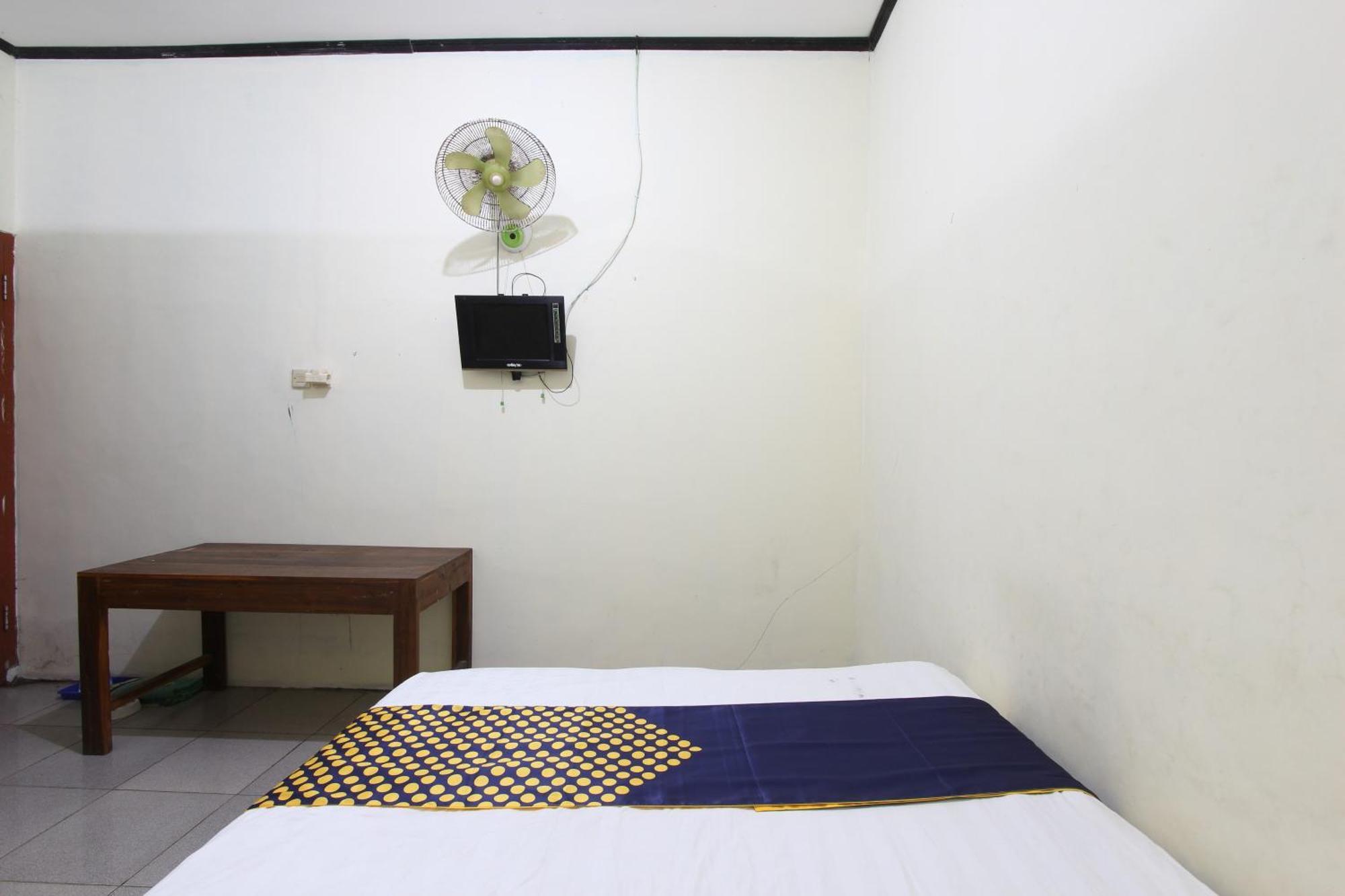 Oyo 92231 Penginapan Tanjung Alang Syariah Makassar Extérieur photo