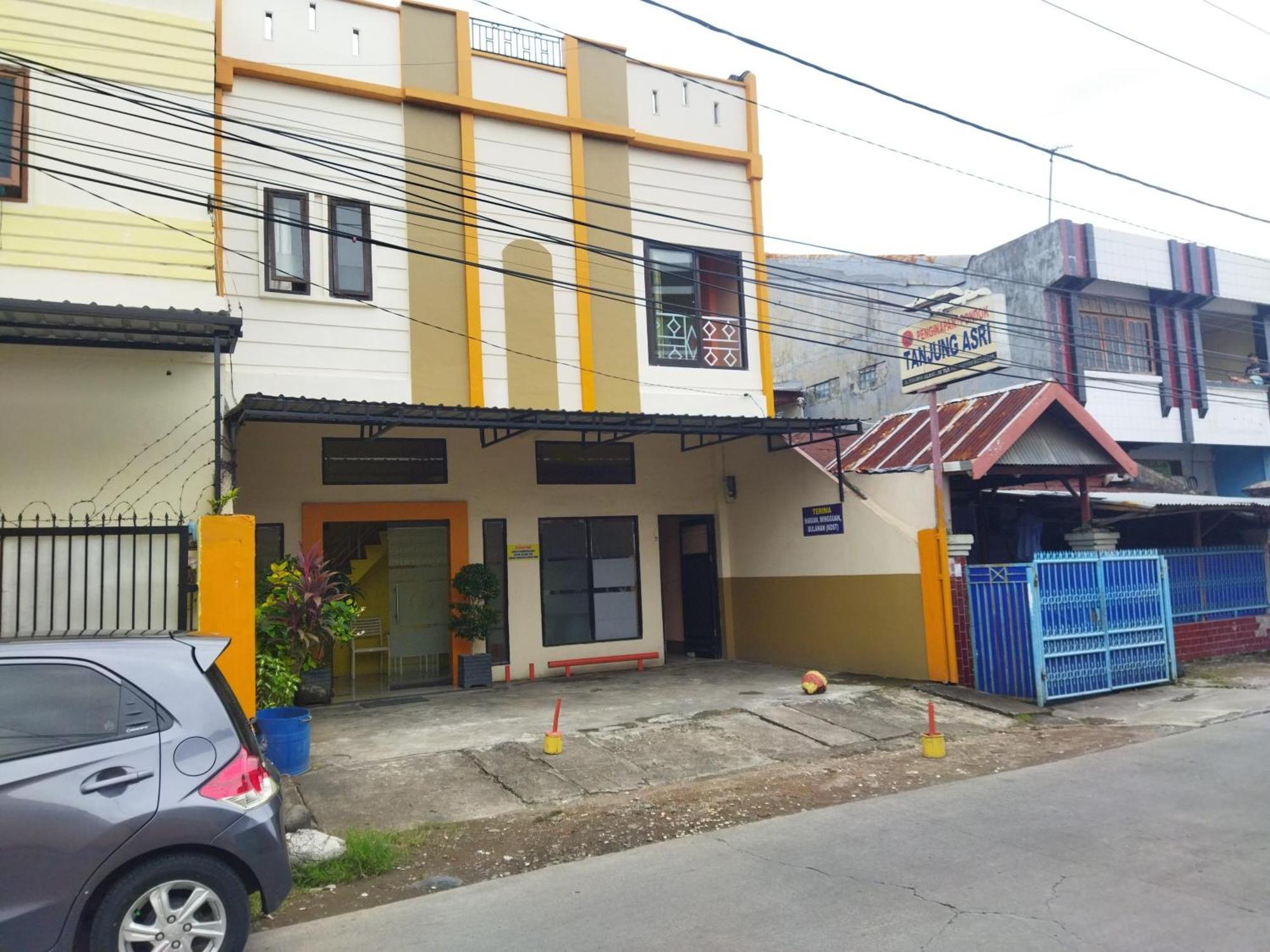 Oyo 92231 Penginapan Tanjung Alang Syariah Makassar Extérieur photo